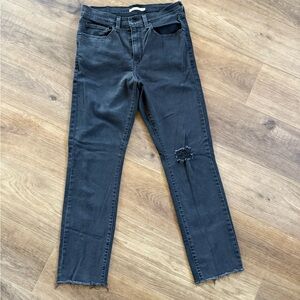 Levi’s Women's Black Distressed Jeans Size 30